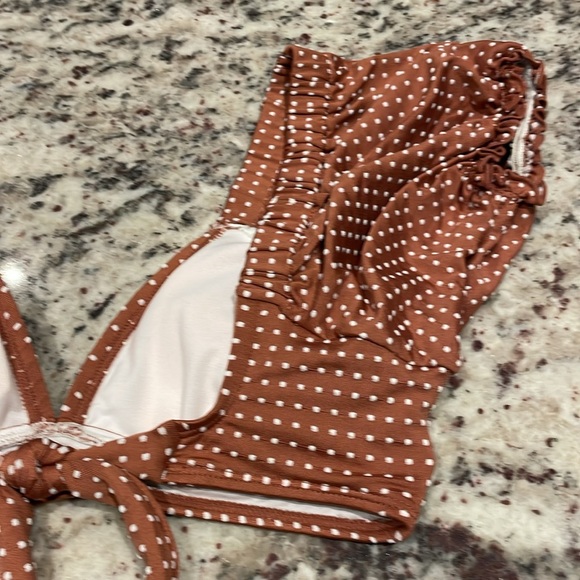 Women’s Medium Brown White Polka Dot Crop Swim Top - Picture 3 of 4